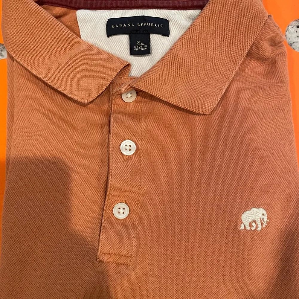 Banana Republuc mens orange XL polo with their iconic elephant logo - Picture 4 of 5
